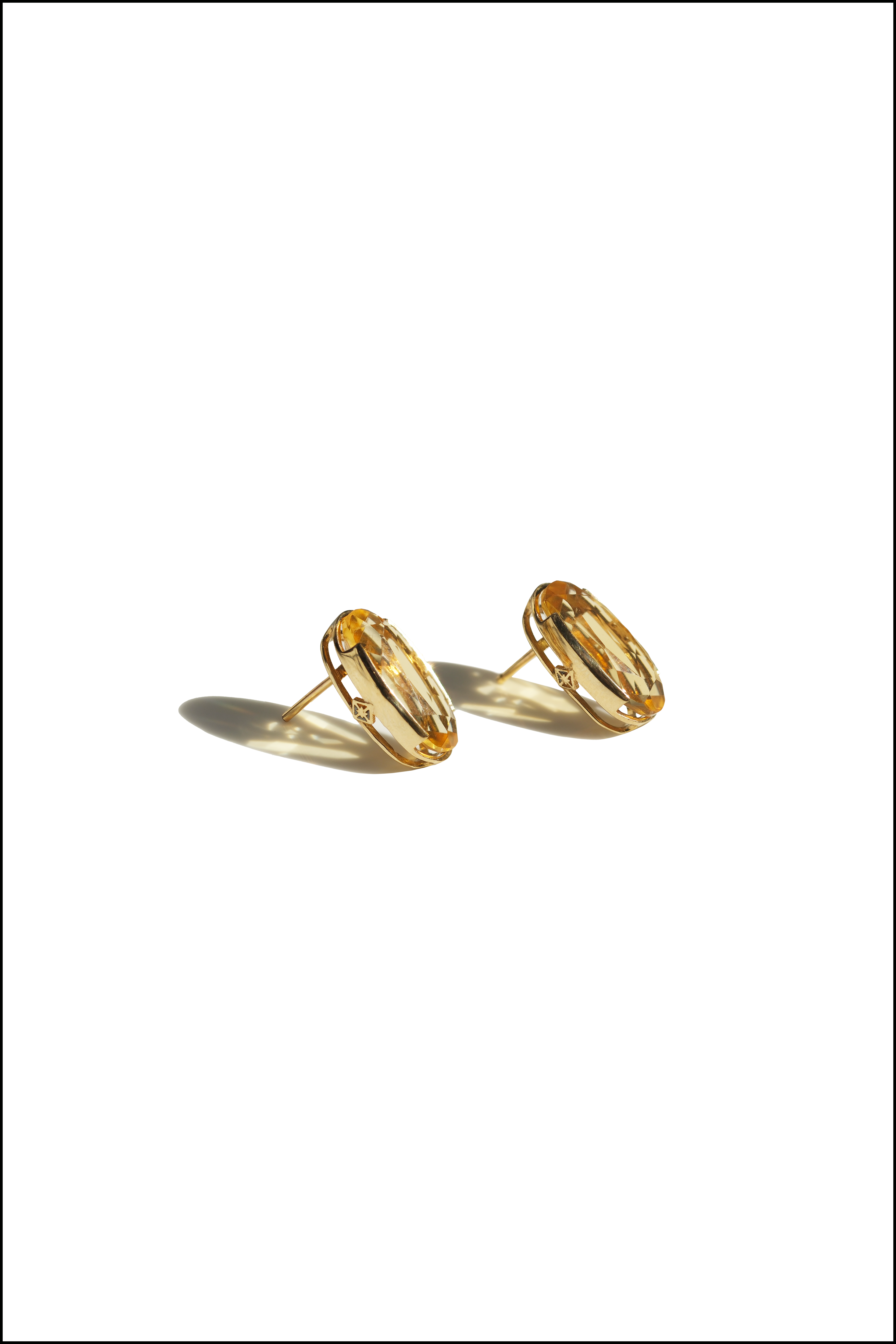 Oval Citrine Stud Earrings,goldearrings, studearrings , postearrings, uniqueearrings , elegantearrings,colorstoneearrings, citrineearrings